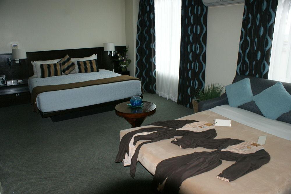 Aurora Hotel Avalon Bagian luar foto