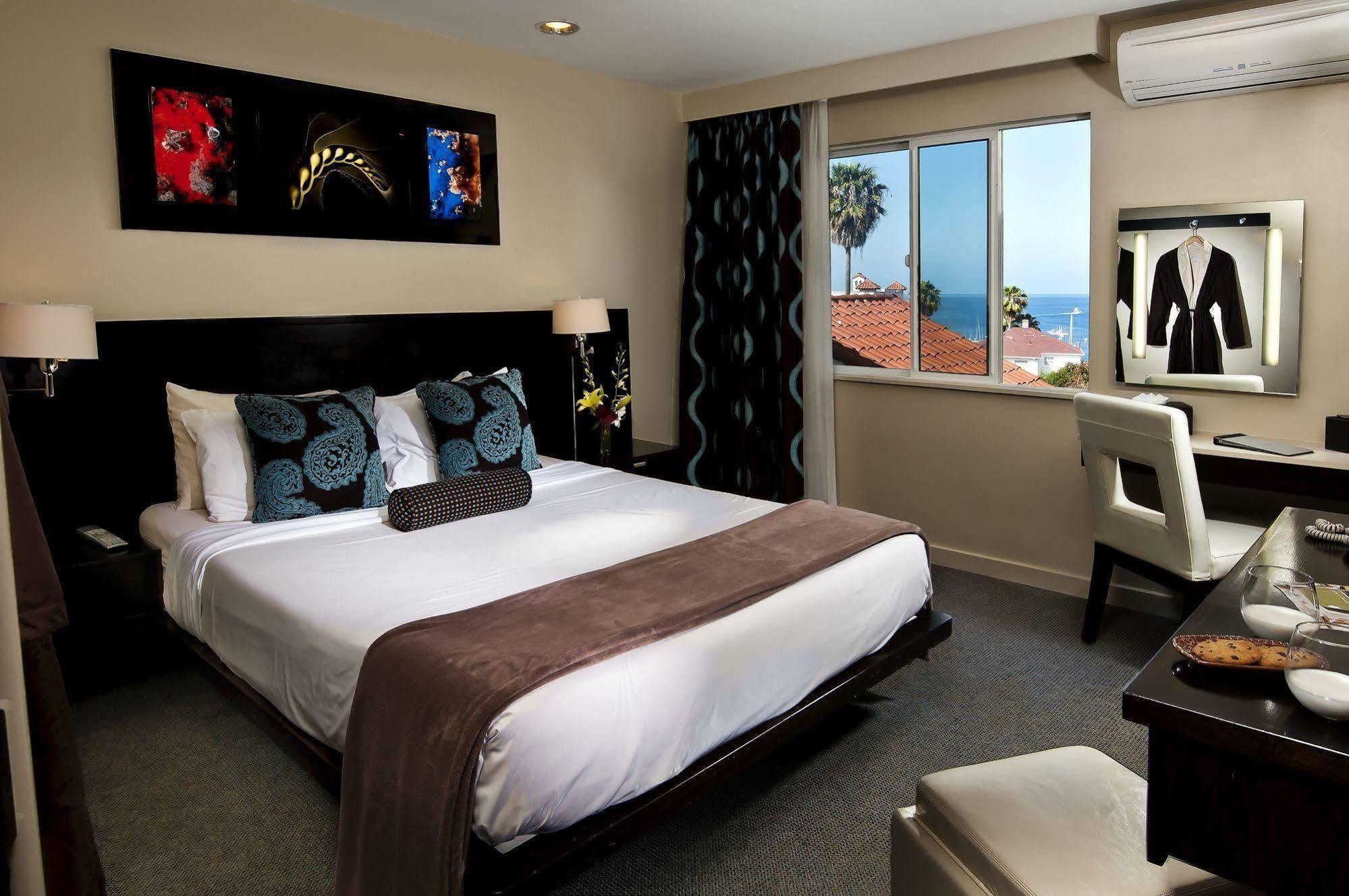 Aurora Hotel Avalon Bagian luar foto